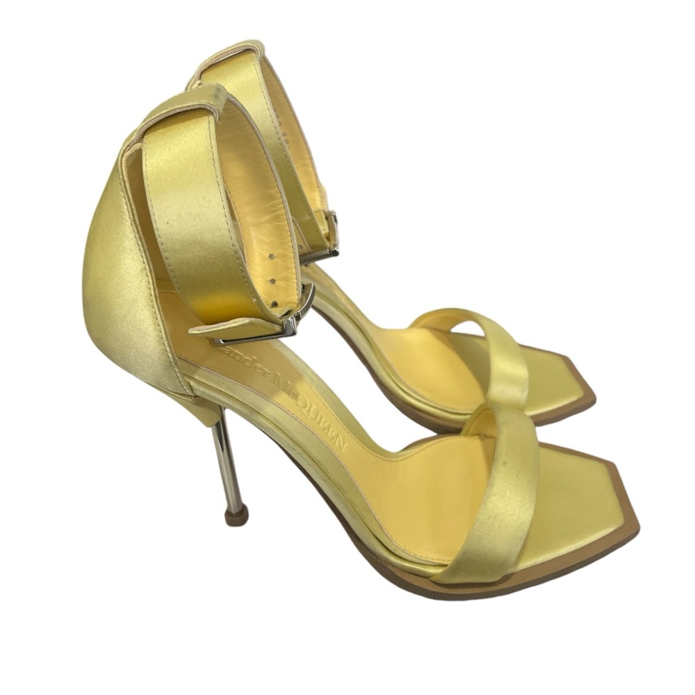 ALEXANDER MCQUEEN Ankle Strap Pale Yellow Sandal Heels Size 38.5 - Authentic